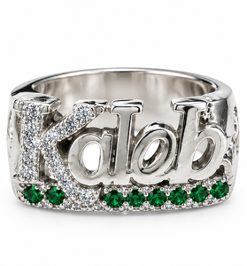 Anillo de nombre personalizado con moissanitas verdes y blancas en plata 925 chapada en oro blanco