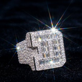ANILLO DE INICIAL EN MOISSANITAS — AyAGOLDEM
